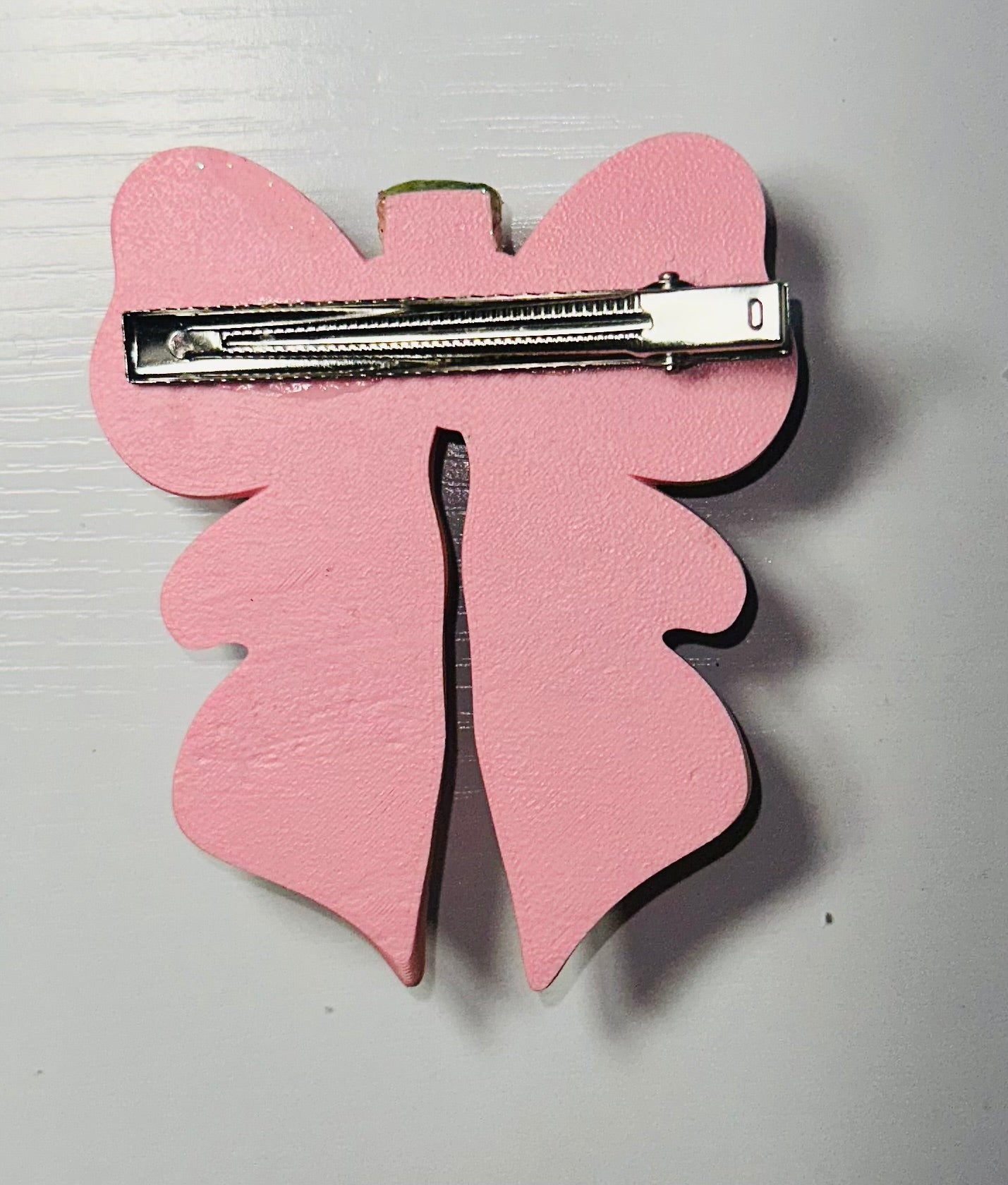 Delightful 3-D dream bow clip