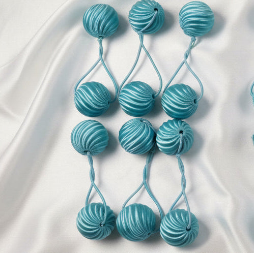 Small swirl drop ponytail holder (light blue)
